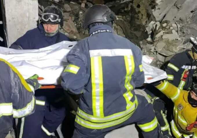 В Запоріжжі завершено пошукову операцію на місці зруйнованої клініки, знайдено всіх 11 жертв