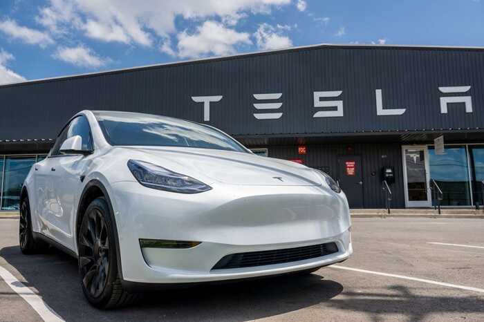 У Нідерландах різко впали продажі Tesla