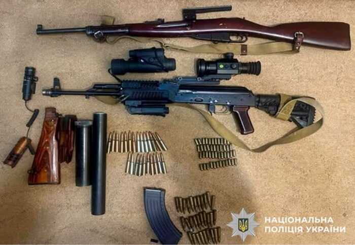 На Київщині викрили групу торговців зброєю