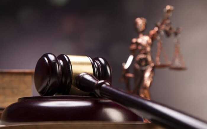 Колишній адвокат Шарія та Медведчука заочно отримав 10 років тюрми за колаборационізм