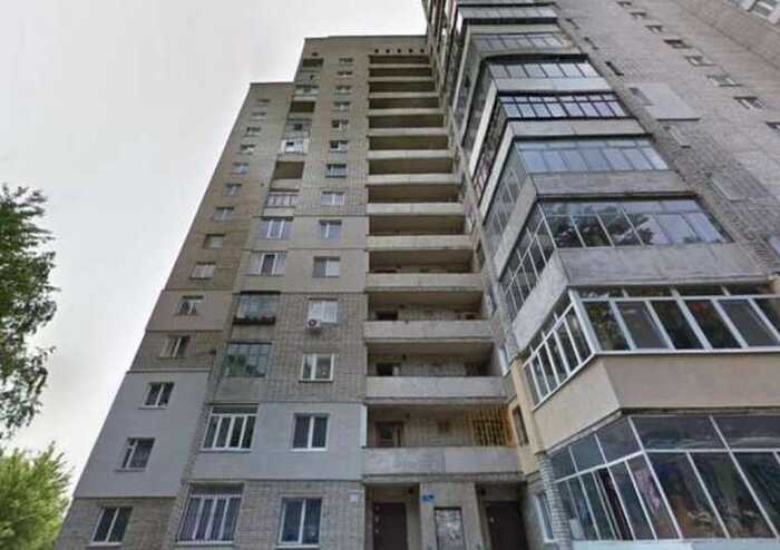 У Львові загинула 19-річна дівчина, випавши з 14-го поверху