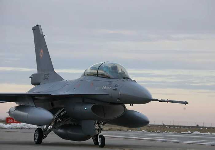 Чехія до кінця 2026 року підготує 8 українських пілотів для F-16