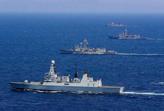 Росія залучає малі катери для захисту своїх баз у Чорному морі — ВМС