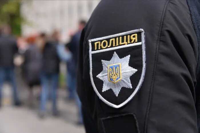 «Ти що *банулася?»: Колишній правоохоронець на Львівщині обматюкав поліцейську під час зупинки на дорозі