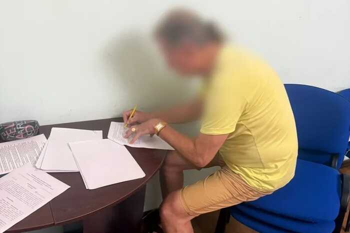Керівника хору "Київ" підозрюють у завданні збитків державі на 1,9 мільйона гривень через земельну оборудку