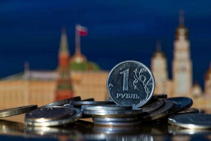 Російська економіка опинилася під тиском, санкції можуть посилити удар, — ISW