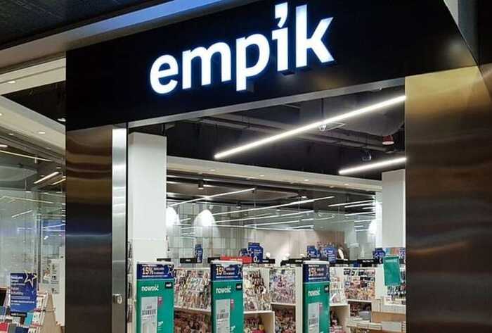 Маркетплейс Empik у Польщі призупинив продаж книги про Анджея Дуду «Дебіл. Вивчення випадку»