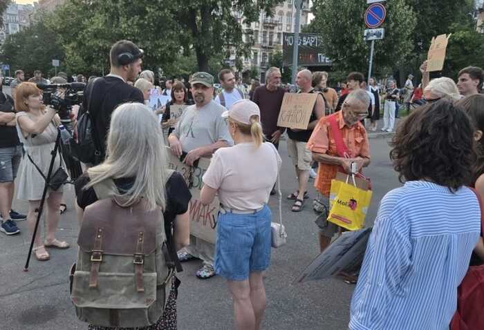 У Києві тривають акції проти закону щодо НАБУ і САП