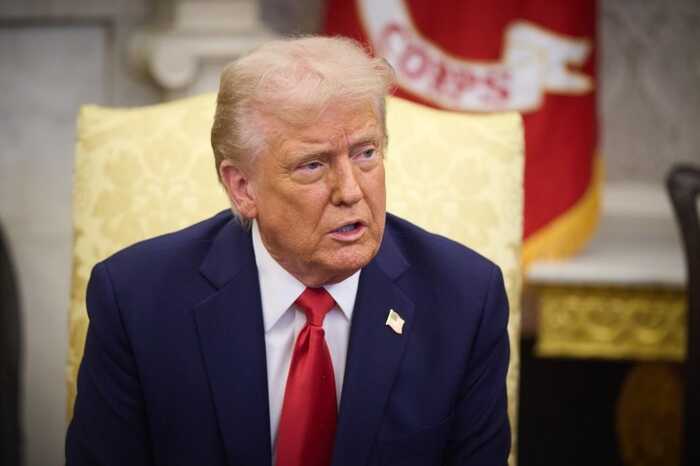 «Я ніколи не був на його острові. А Клінтон — 28 разів»: Трамп прокоментував зв’язки з Епштейном