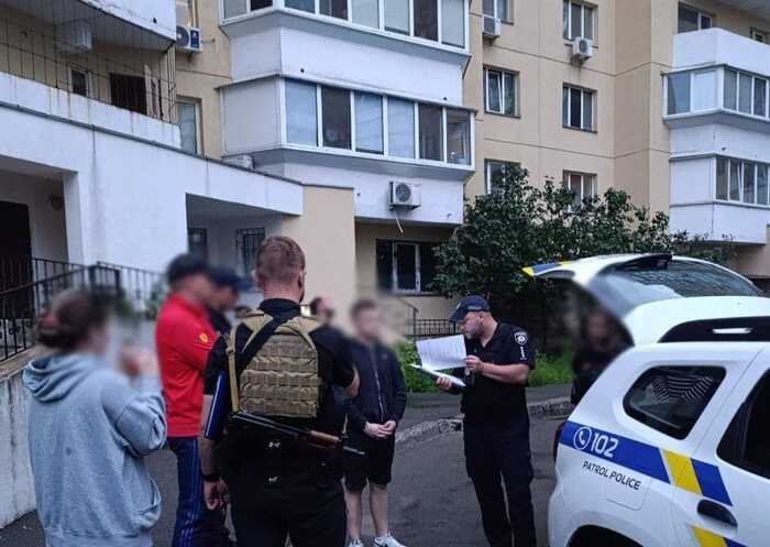 У Києві затримали чоловіка, який відкрив стрілянину і поранив перехожого