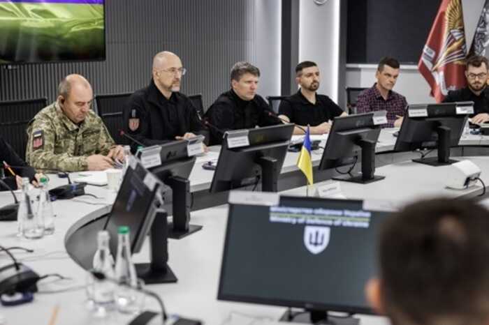 Шмигаль: Чехія готує для України нові пакети військової допомоги