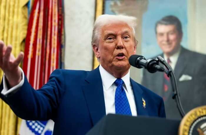Трамп критикує необхідність змінювати Конституцію України для проведення територіальних обмінів