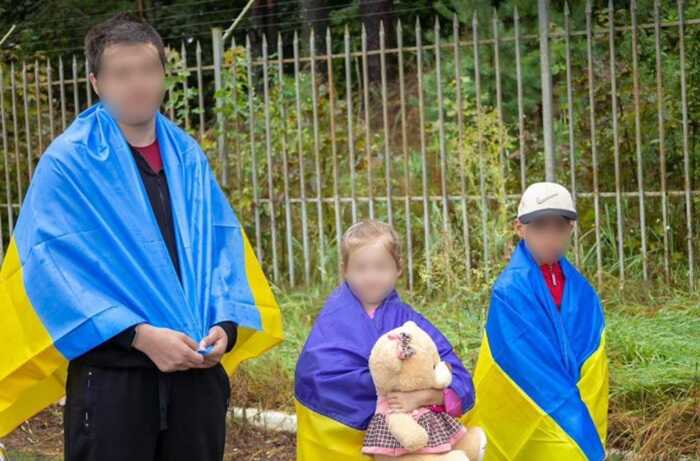 В Україну повернули трьох дітей і юнака з окупованих територій