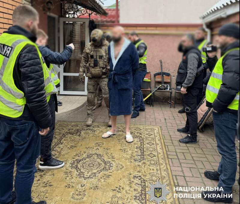 Поліцейські затримали мешканця Київщини, який вербував українок для сексуальної експлуатації за кордоном qkkiexidzziqezzrz